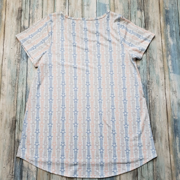 LulaRoe Stars Top. - Picture 2 of 8